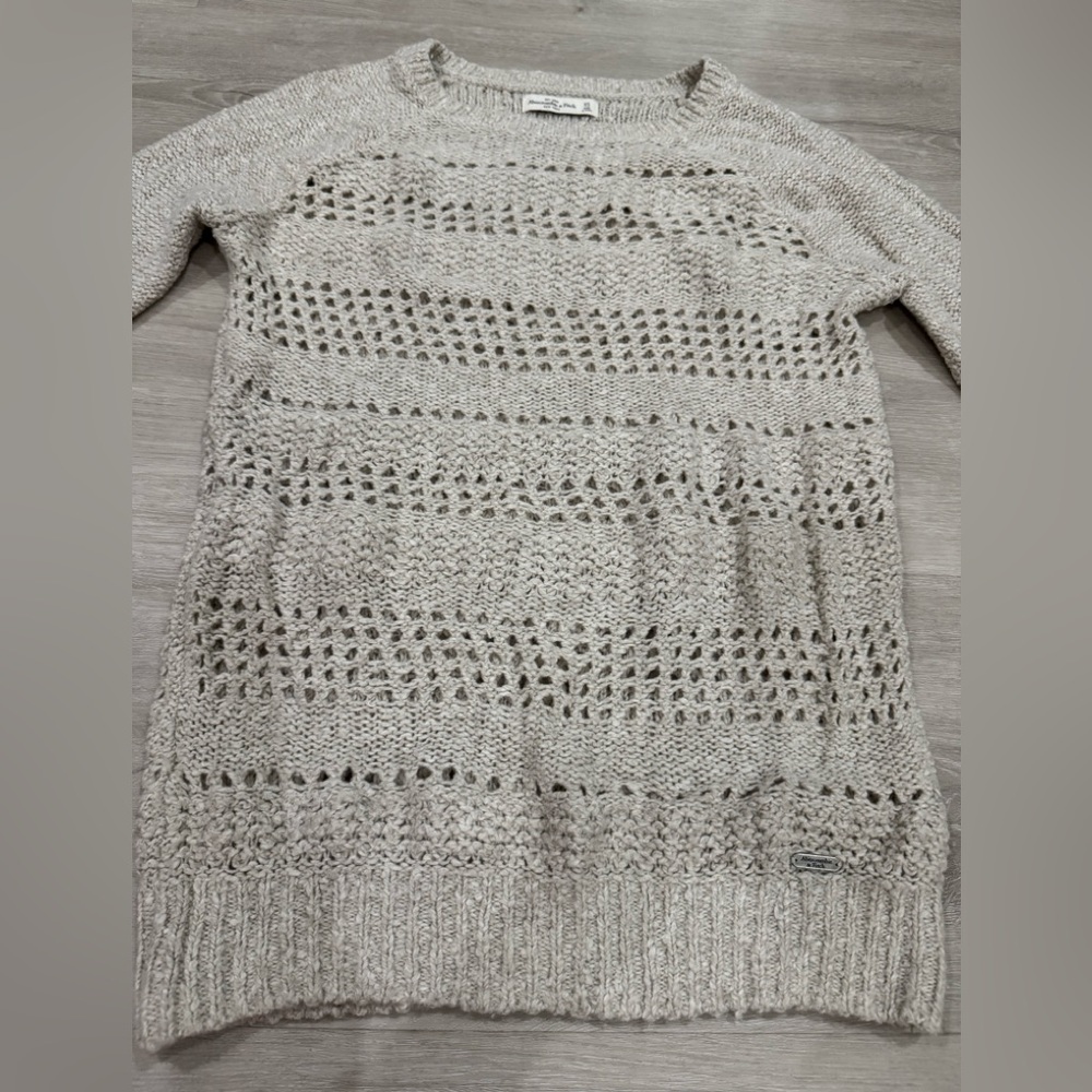 Abercrombie & Fitch Crewneck Sweater Eyelet Knit Design Oatmeal Beige Color - XS - Picture 2 of 7